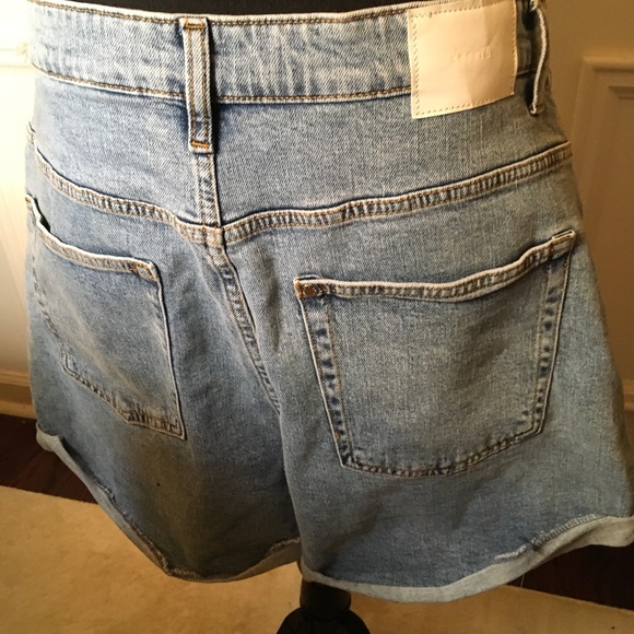 Denim Mom Shorts - Picture 3 of 3